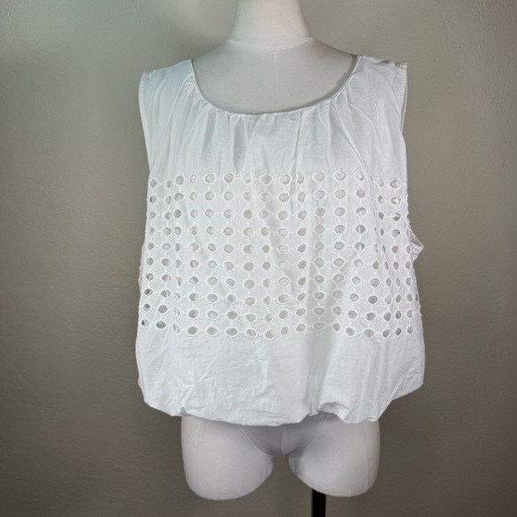 NEW NWT Jennifer Grace White Eyelet Cropped Sleeveless Shirt Top Size XL - Picture 2 of 16